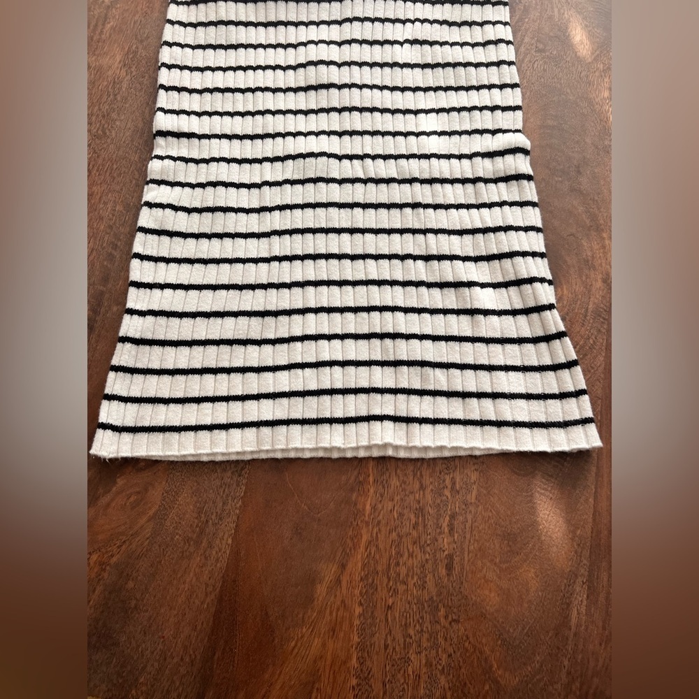 Universal Thread Maxi Skirt Size Medium Stretchy - Picture 6 of 6